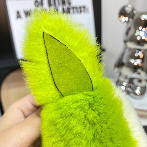 Real Rex Rabbit fur Pompom keychain Furry Avocado -KC038 with feet - Picture 4 of 4